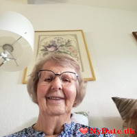 Pussi´s dating profil. Pussi er 83 år og kommer fra Sydsjælland - søger Mand. Opret en dating profil og kontakt Pussi